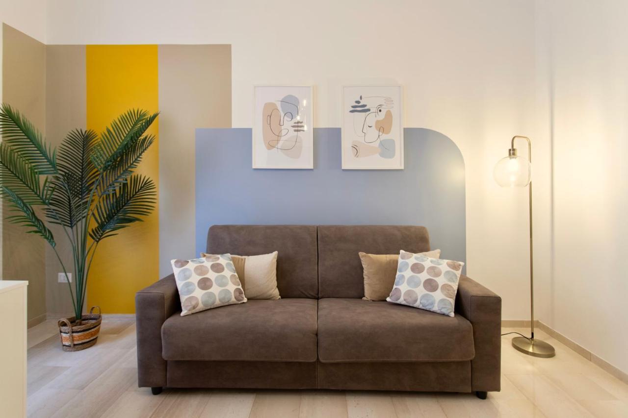 Elide - Locks In Ponte Milvio *